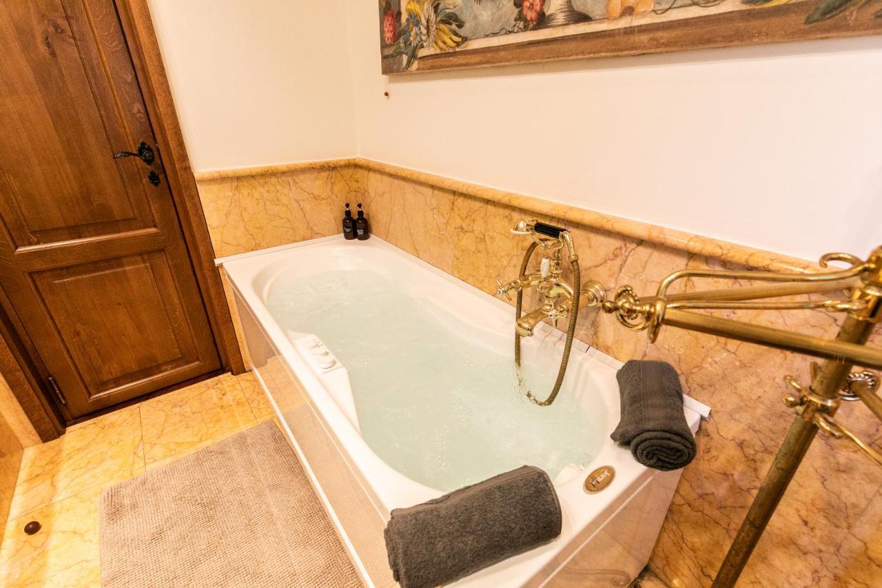 Klimt - Jacuzzi 5 Star - Luxury Design Apartment Milano Dış mekan fotoğraf
