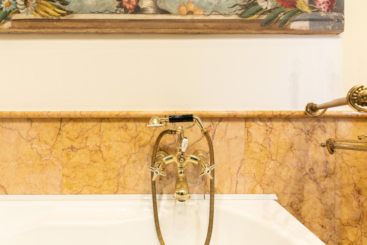 Klimt - Jacuzzi 5 Star - Luxury Design Apartment Milano Dış mekan fotoğraf