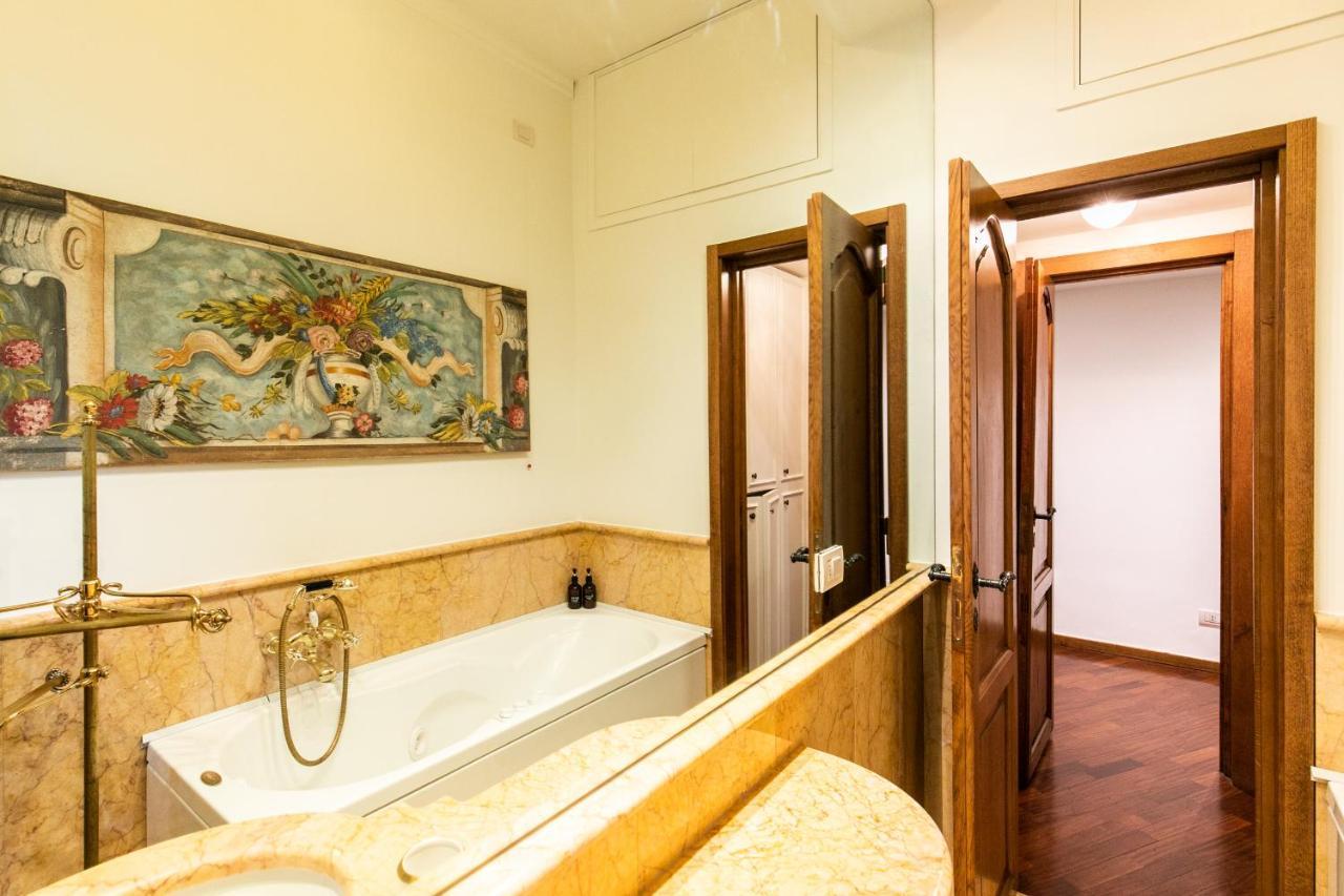 Klimt - Jacuzzi 5 Star - Luxury Design Apartment Milano Dış mekan fotoğraf