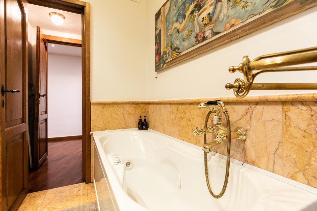 Klimt - Jacuzzi 5 Star - Luxury Design Apartment Milano Dış mekan fotoğraf