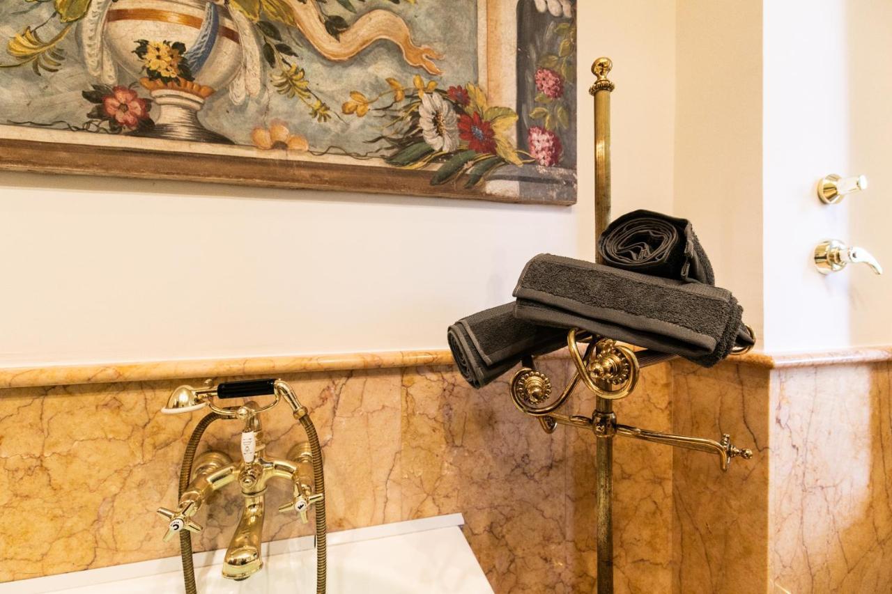 Klimt - Jacuzzi 5 Star - Luxury Design Apartment Milano Dış mekan fotoğraf